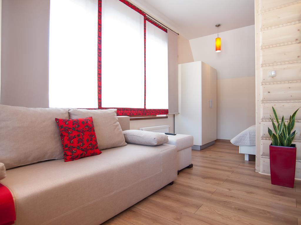 Domek & Apartament Na Ogrodzie ซุเค ภายนอก รูปภาพ